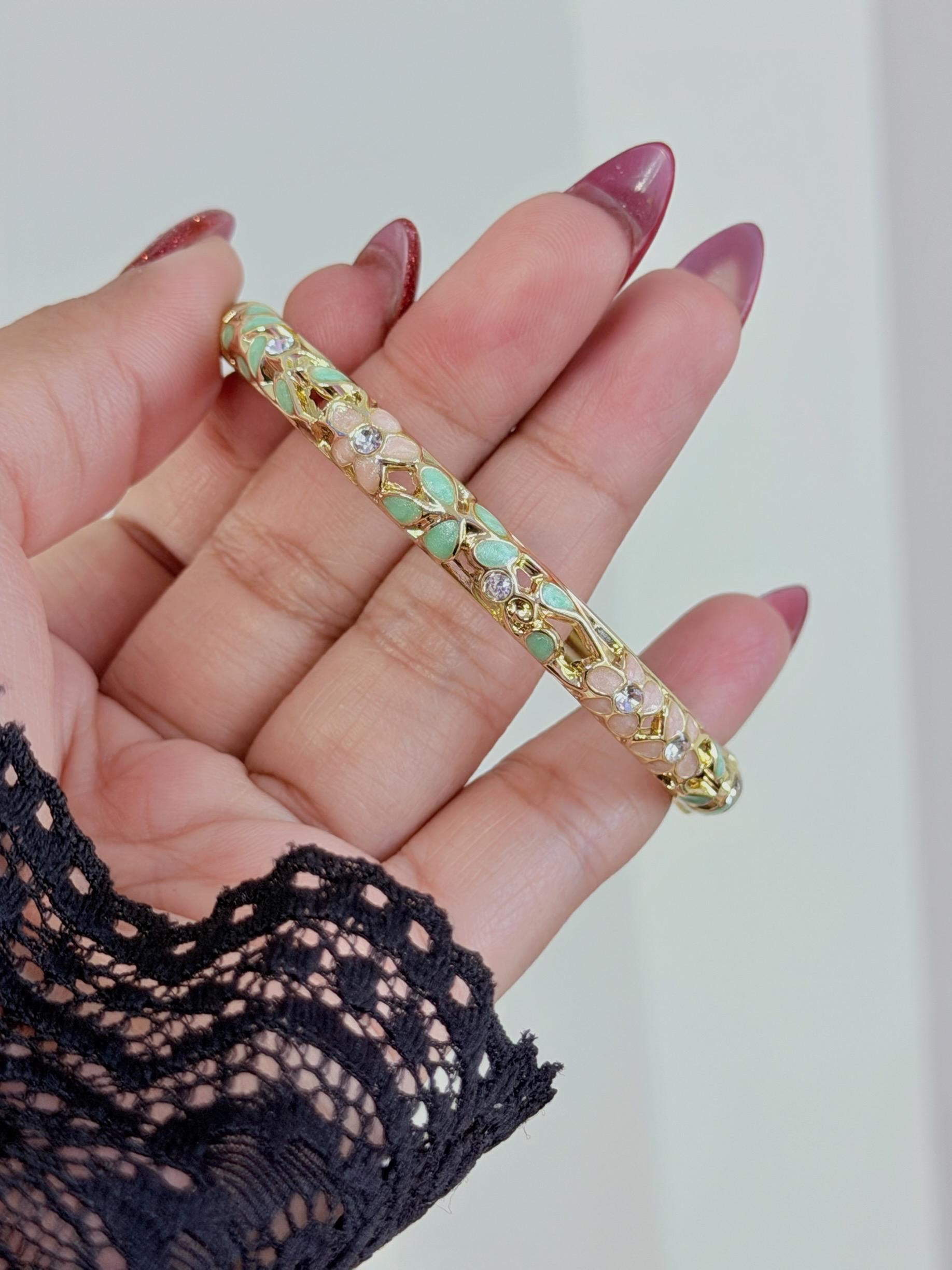 Floral Vintage Bangle,anti Tarnish Bangle, Enamel Work Bracelet