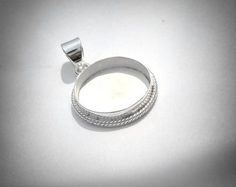 925 sterling silver round bezel blank pendant , with Twisted Round wire arround the bezel,pendant bezel blank , bezel setting