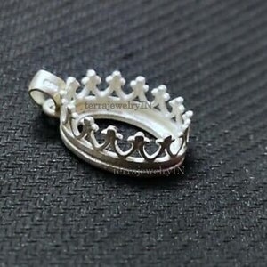 925 sterling silver oval shape pendant bezel blank with designer crown prongs ,pendant cabochon setting for oval shape stone,resin setting