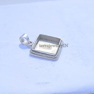Double twisted wire arround 925 sterling silver square bezel blank pendant setting ,cabochon setting for square pendant ,resin blank