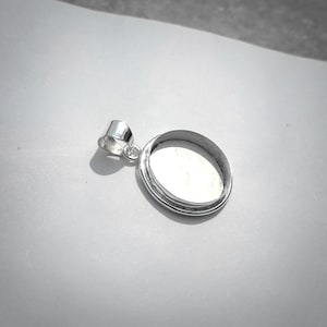 925 スターリング シルバー ラウンド ベゼル ブランク ペンダント、ベゼルの周りにシンプルなラウンド ワイヤー付き、ペンダント ベゼル ブランク、ベゼル セッティング