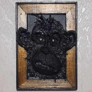 paper mache,vintage,monkey,wall decoration,figurine,sculpture,chimpanzee