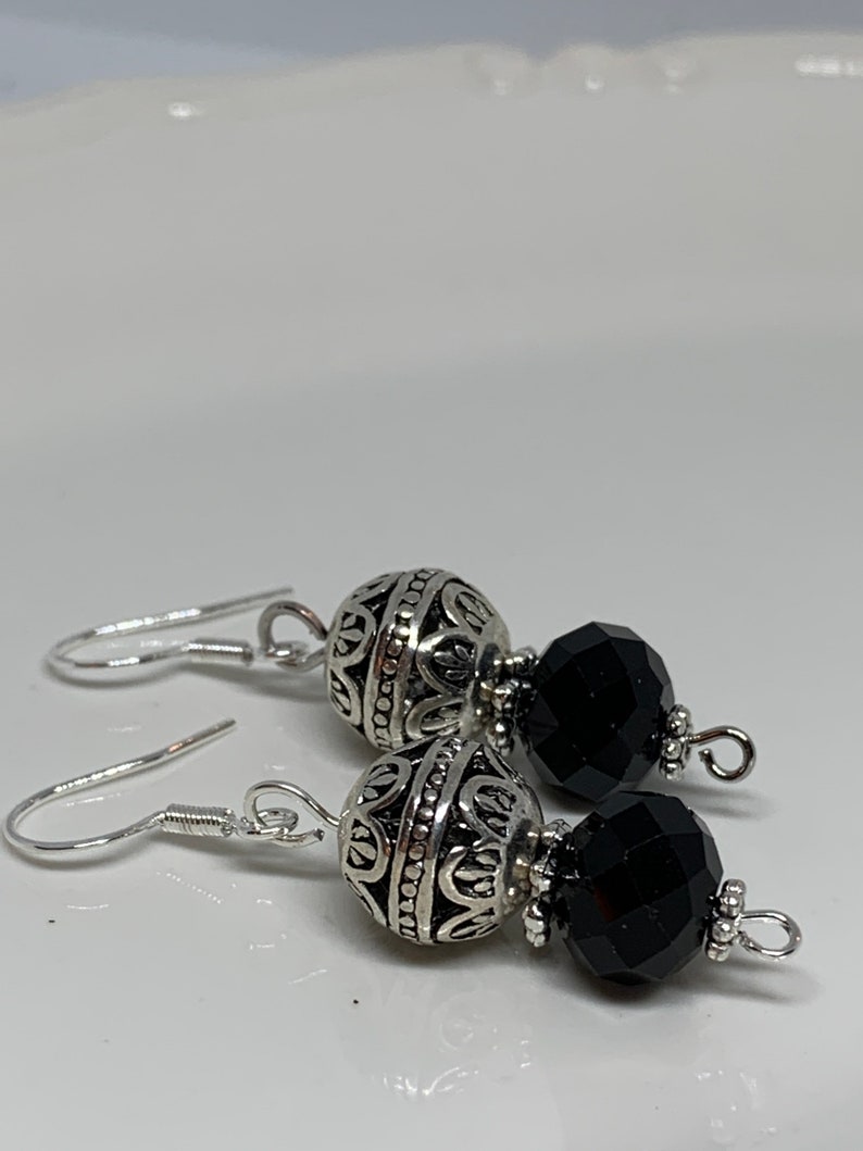 Gorgeous Black EarringSterling SilverPerfect for day and night