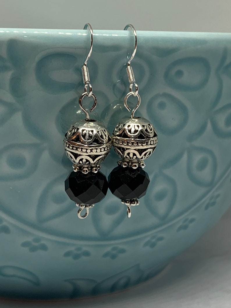 Gorgeous Black EarringSterling SilverPerfect for day and night