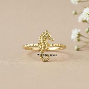 Dainty Seahorse Silver Ring, Ocean Inspired Ring, Sea Creature Ring, Sea Ring, Seahorse Animal Ring, Tropical Jewelry, Gold Plated Silver