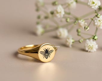 Silver Bee Signet Men's Ring, Bee Lover Gift, Engraved Bee Ring, Insect Inspired Bee Ring, Monogram Gothic Signet Band, Gold Plated Silver