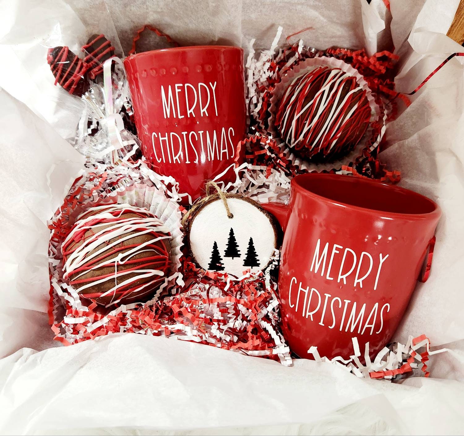 Hot Chocolate Bomb & Pottery Mug Gift Set – Meringue Bakery & Cafe