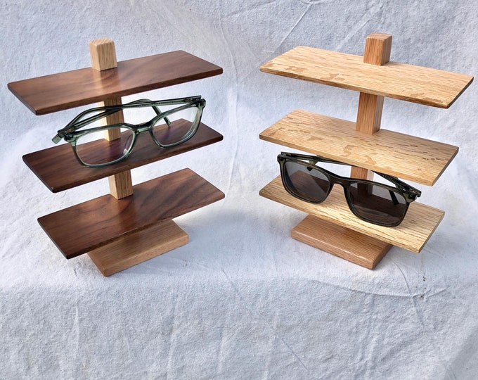 Minimalist Eyewear Storage and Display. Handmade to Store Your Eyeglasses, Sunglasses or Readers in Style. Choose from Oak or Walnut Woods.
