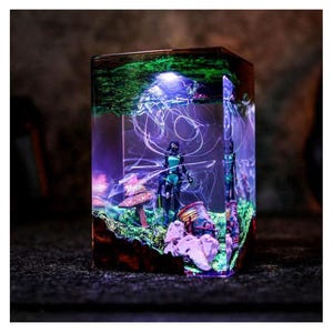 V.ip.er Val.o.rant Epoxy lamp Custom Va.lo.rant Resin Lamp Agent figure Terrarium Personalized Night Light diorama Gaming Decor