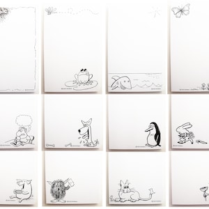 Può includere: Una collezione di blocchi per appunti bianchi con illustrazioni di cartoni animati in bianco e nero. Le illustrazioni includono una rana, uno squalo, una farfalla, un cane, un pinguino, un coniglio, un maiale, un mostro, un gatto e un'ape. Il blocco per appunti in alto a sinistra ha il testo "Scribble Pad".
