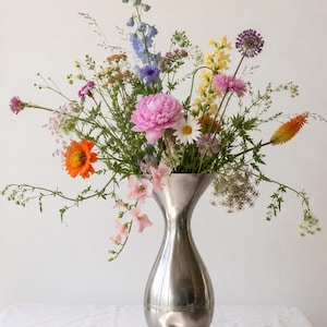 Vintage JEKA Tiel Holland Metallvase | Skulpturale Silbervase im Mid-Century-Modern-Stil
