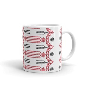 Taza con motivos étnicos tradicionales amazigh.