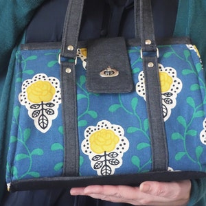 Bolso de Doctor de Inspiración Vintage con Flores Amarillas y lunares negros