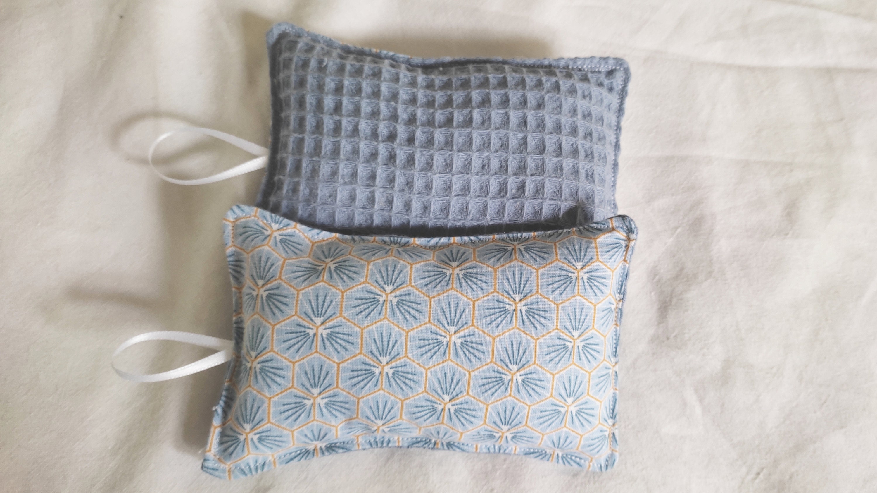 Eponge Zéro Déchet Nid d'abeille Motif Kikko