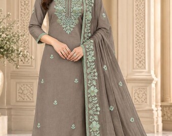Bruin Mul Chanderi Salwar Kameez-pak: Lucknowi-borduurwerk, 3-delige set