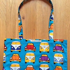 Sac fourre-tout en coton à imprimé camping-car et voiture. Sac en coton. Sac réutilisable. Sac pliable. Sac fourre-tout. Sac fourre-tout fait main. Sac fourre-tout élégant.