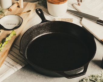 Backcountry Iron Round Pre-Seasoned Cast Iron Skillets