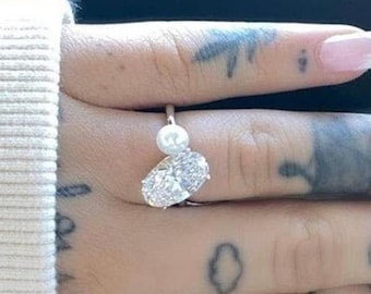 Oval Moissanite Ring 14K Gold Anniversary Ring Ariana Grande Wedding Ring Toi Et Moi Engagement Ring Promise Ring for Her Anniversary Gift