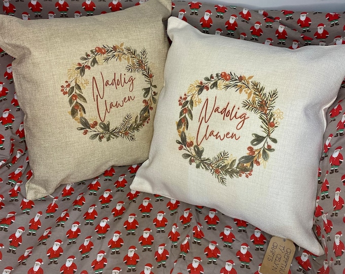Clustog Nadolig Llawen /Merry Christmas Cushion. Can be personalised on request