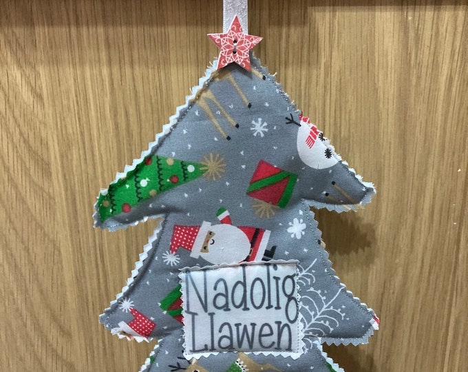 quilted Christmas Tree decoration personalised / Nadolig Llawen /Merry Christmas