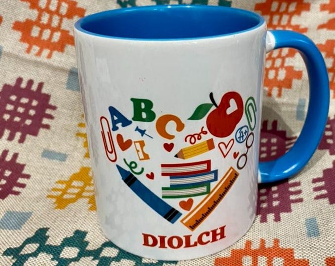 Myg ‘Diolch Athro/ Thank you Teacher mug.  Can be personalised free of charge