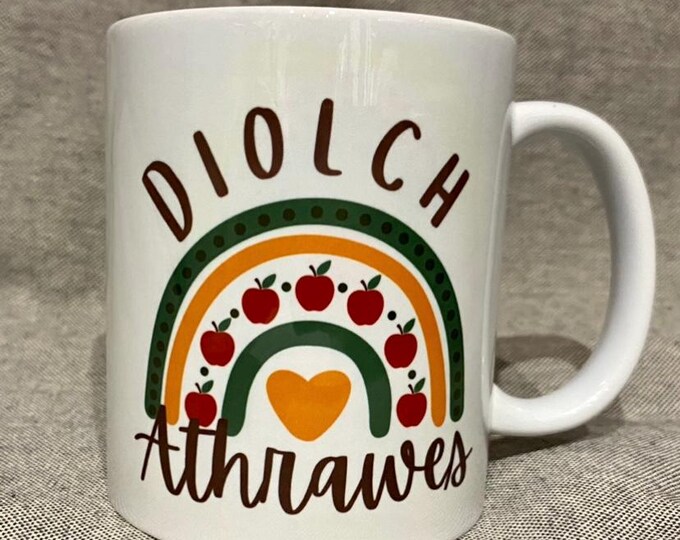Myg ‘Diolch Athrawes/ Thank you Teacher mug.  Can be personalised free of charge