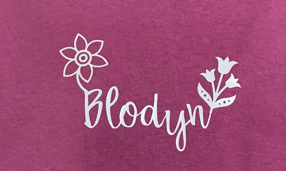 Crys T Cymraeg. Crys T Pinc “Blodyn”. Crys T Merched S M L Xl. Welsh Ladies T Shirt Pink