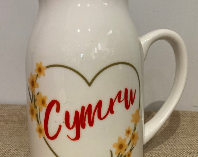 Jŵg blodau Cymru / Cymru flower jug 450ml