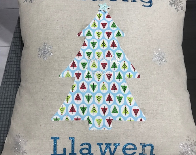 Clustog / Cushion Nadolig Llawen (or Merry Christmas available) Includes cushion cover & insert 16inch