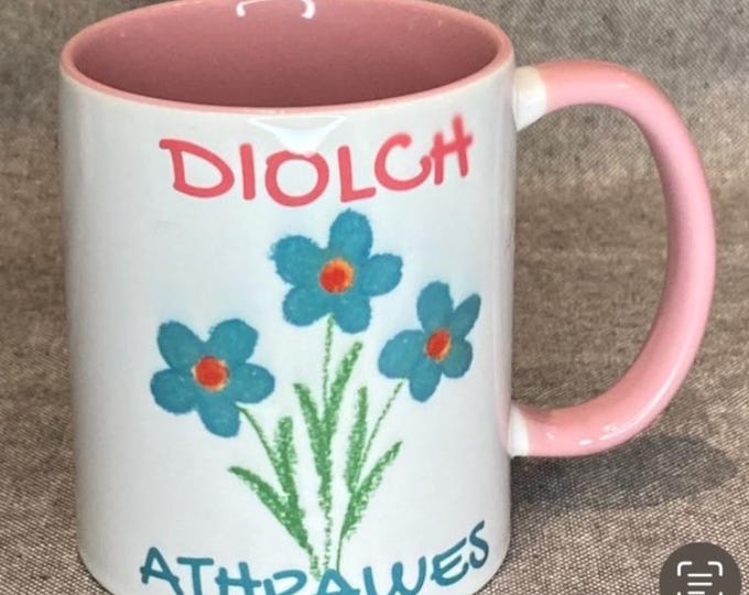 Myg ‘Diolch Athrawes/ Thank you Teacher mug.  Can be personalised free of charge