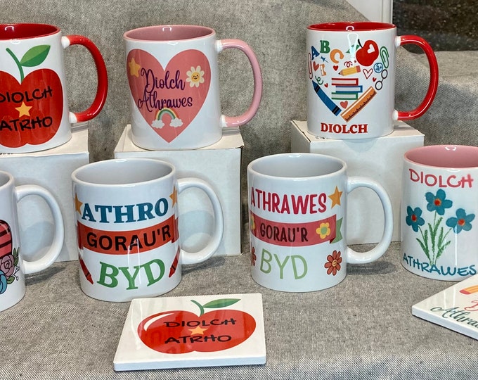Myg ‘Diolch athro/athrawes , dewis o ddyluniadau / Welsh ‘thanks teacher’ mug - choice of designs