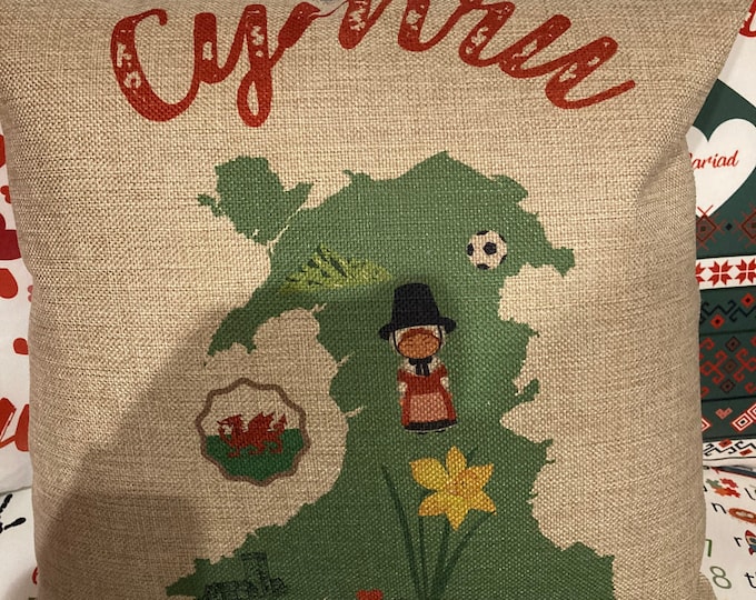 Clustog Cymru / Cymru (Wales) cushion. 40cmx40cm.