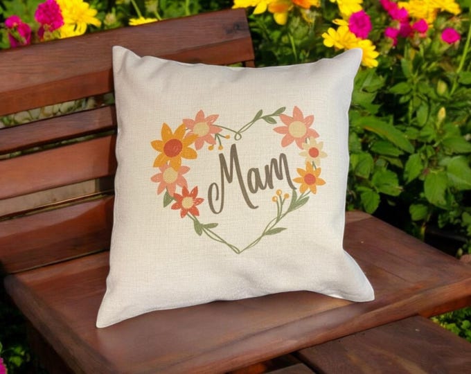 Clustog Mam. Anrheg Sul y Mamau. Mam (Mum) Cushion. Ideal Mother’s Day gift. Mam / Nain / Mamgu