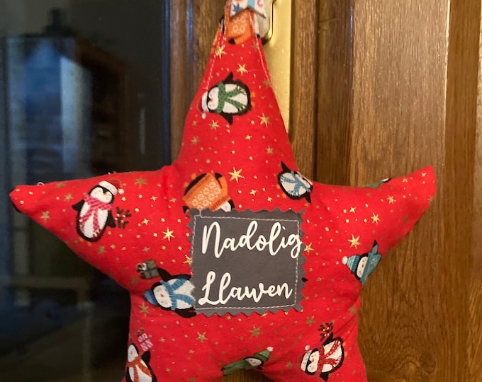 Seren Nadolig Llawen i’w hongian / Scented cotton Christmas star ready to hang