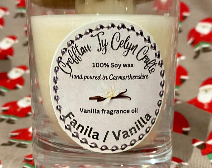 Cannwyll  'fanila' 'wedi ei wneud a llaw/ Handpoured 'Vanilla'' pure soy wax candle in a glass jar