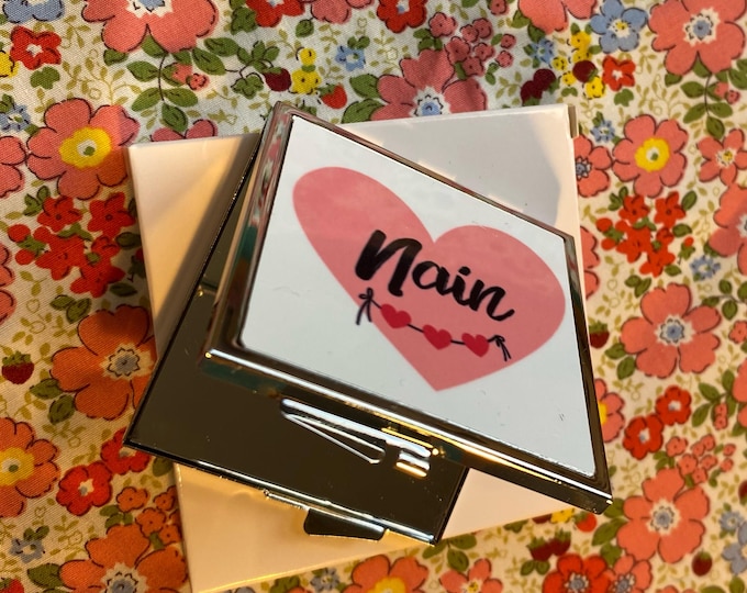 Drych bach 'compact' 'Nain/Mam' / 'Nain/Mam compact double mirror(including box)