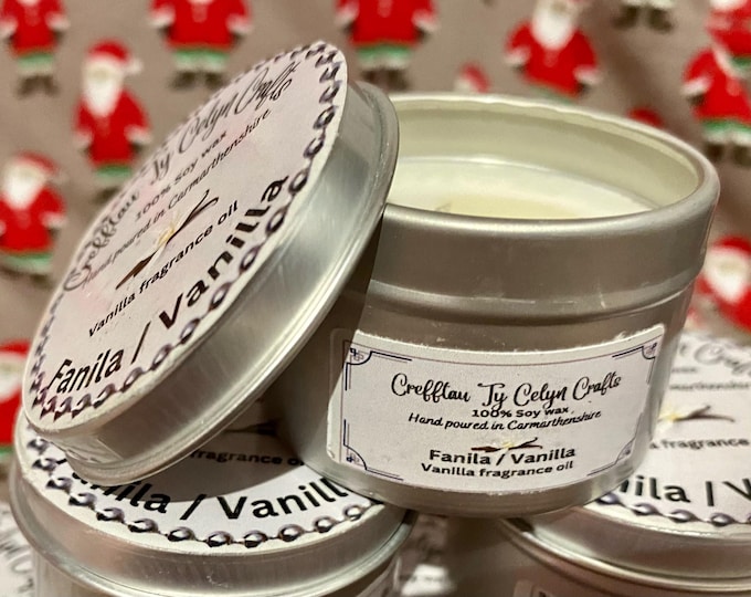 Cannwyll 'Fanila' mewn tin wedi eu neud a llaw yma un Tŷ Celyn/'Vanilla' handpoured candle in a tin