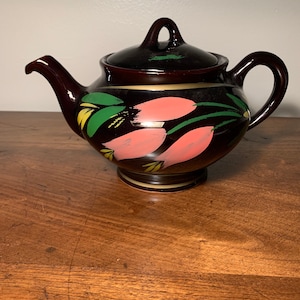 Vintage 1940’s Royal Canadian Art Pottery teapot