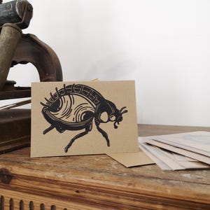 Carte coccinelle illustration linogravure