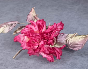 Broche de flor rosa • Flor de seda hecha a mano • Broche de flor de seda