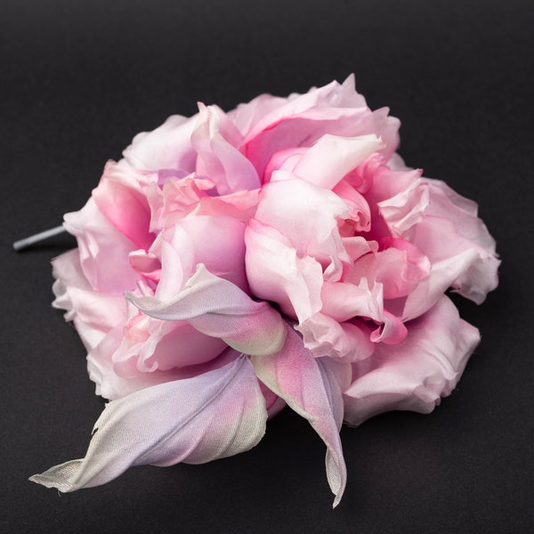 Broche fleur rose • Coiffe florale • Broche grande fleur • Broche fleur en soie