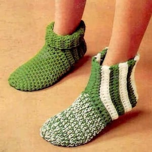 RETIREMENT SALE *** Vintage Crochet Pattern   Slipper Socks Boots
