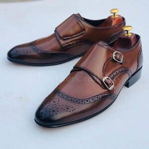 Handmade Men&#39;s Two Tone Genuine Brown Leather Double Monk Shoes Handcrafted Brogue Buckle Up Real Leather Shoes For Man Men&#39;s Leather Shoes