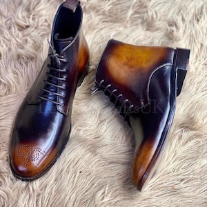 Handmade Men&#39;s Genuine 2 Tone Tan Patina Leather Chukka Boots Handcrafted Brogue Ankle High Real Leather Boots Men&#39;s Boots Leather Boots