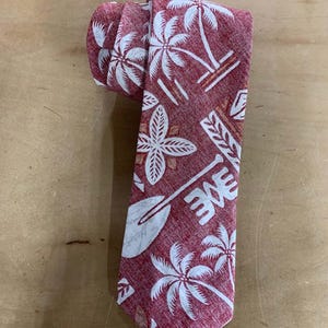 Hawaiian Neck Tie - Handmade in Hawaii | Traditional Print Men&#39;s Tie, Perfect Gift for Weddings, Birthdays, Groups, Father, Event