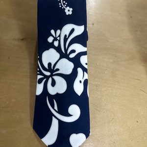 Handcrafted Hawaiian Necktie: Tropical Print Woven Cotton