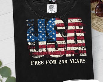 Diseño de camiseta patriótica del 4 de julio (PNG) conmemorativo del 250.º aniversario de Estados Unidos. Gratis durante 250 años.