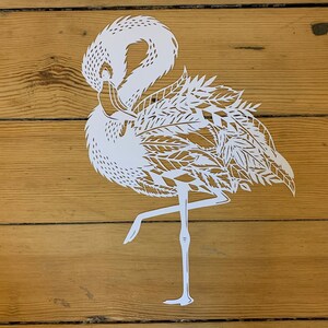 Corte de papel de flamenco