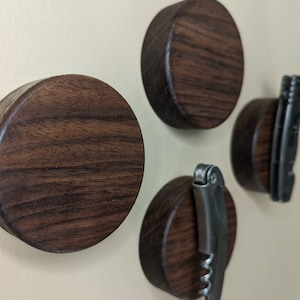 Small Circular Magnetic Knife Rack 3 Inch Diameter