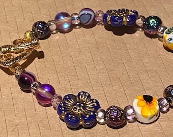 Gold Blue Flower Bracelet,Sunflower Bracelet,Eco Daisy Bead Flowery Bracelet,Gemstone wristband,Purple wrist Lanyard